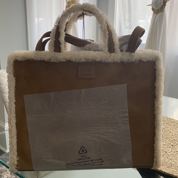 UGG x telfar bag - Picture 3 of 4